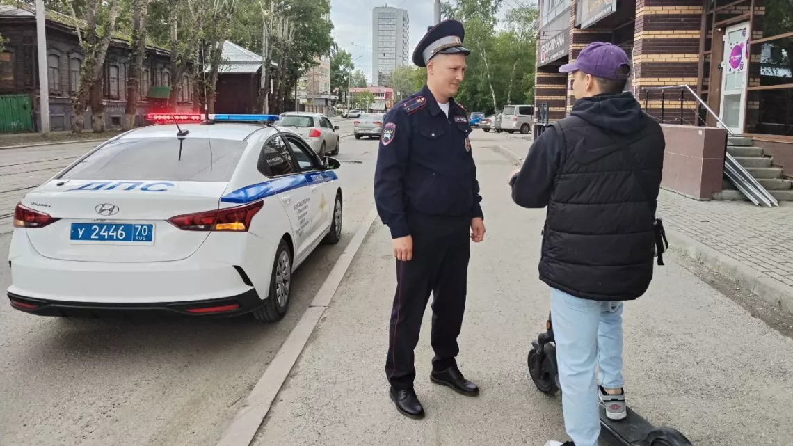 В Томске с начала года 57 подростков на самокатах попались на нарушении правил
