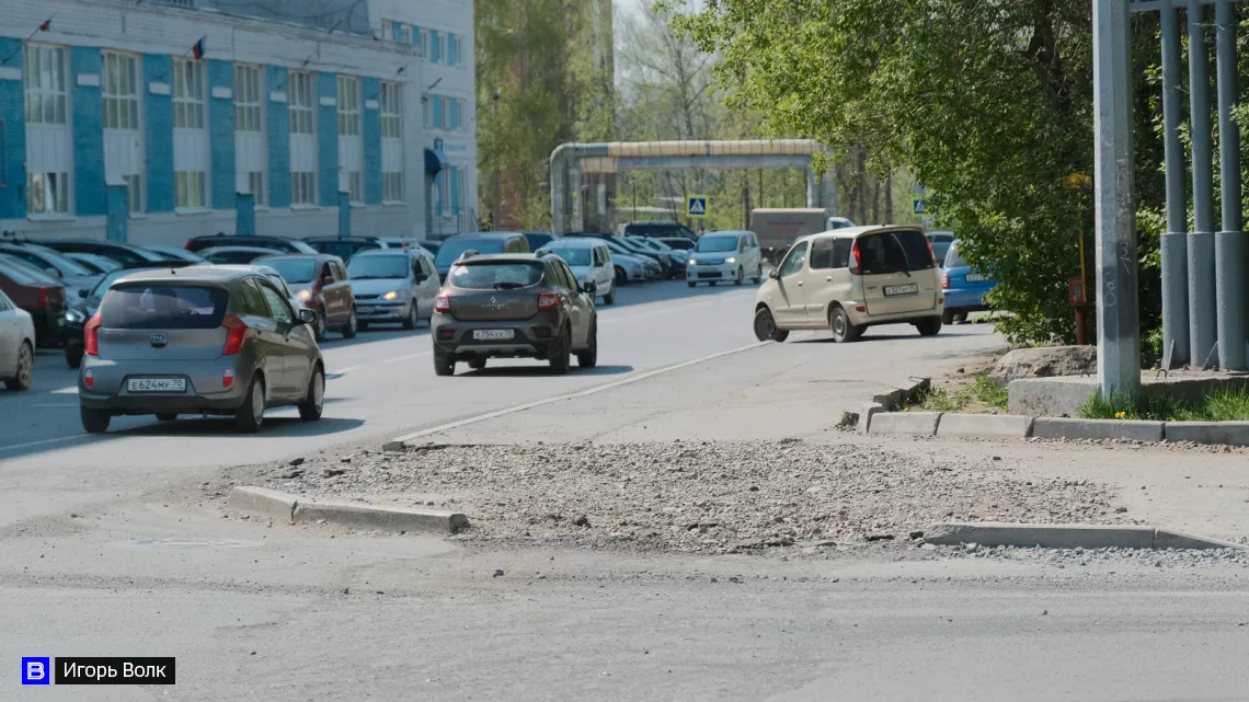 Мэр Томска: почти 40% улично-дорожной сети Томска не соответствуют нормативам