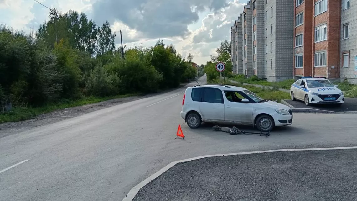 Два подростка на электросамокате попали в ДТП в Томске