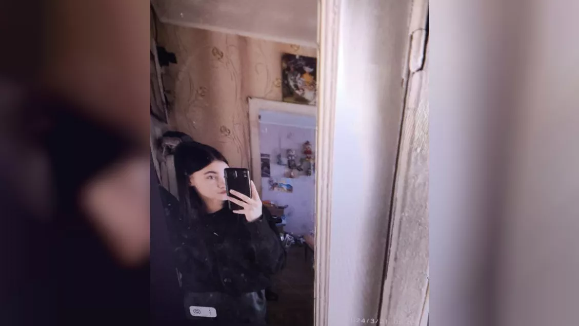 Томская полиция разыскивает 16-летнюю девушку в черном пуховике