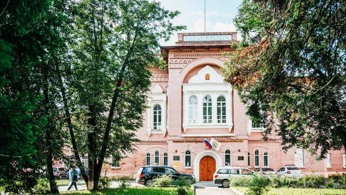 Тюремные бараки и пациентка, чуть не убившая Распутина: что известно о прошлом томской психбольницы